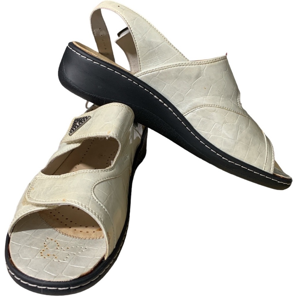 Fidelio Austrian Design F 1/2 Cream  Bunion Support Adjustable Wedge Sandals